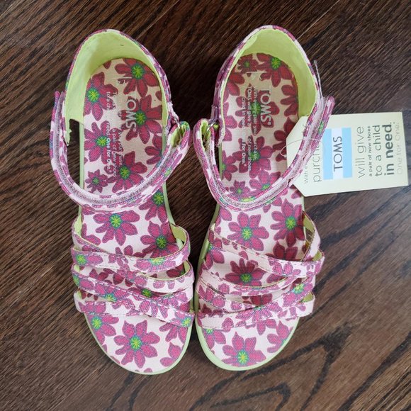 NWT Toms Youth 4 Pink Daisy Sandals - Picture 2 of 10
